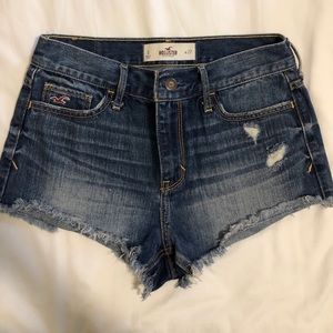 Hollister hi-rise Jean shorts